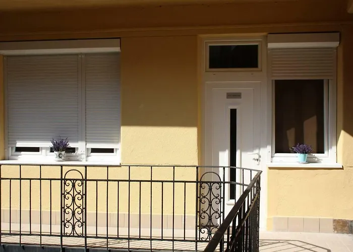 Apartment Petra's Quiet Island In The Heart Of The Budapest